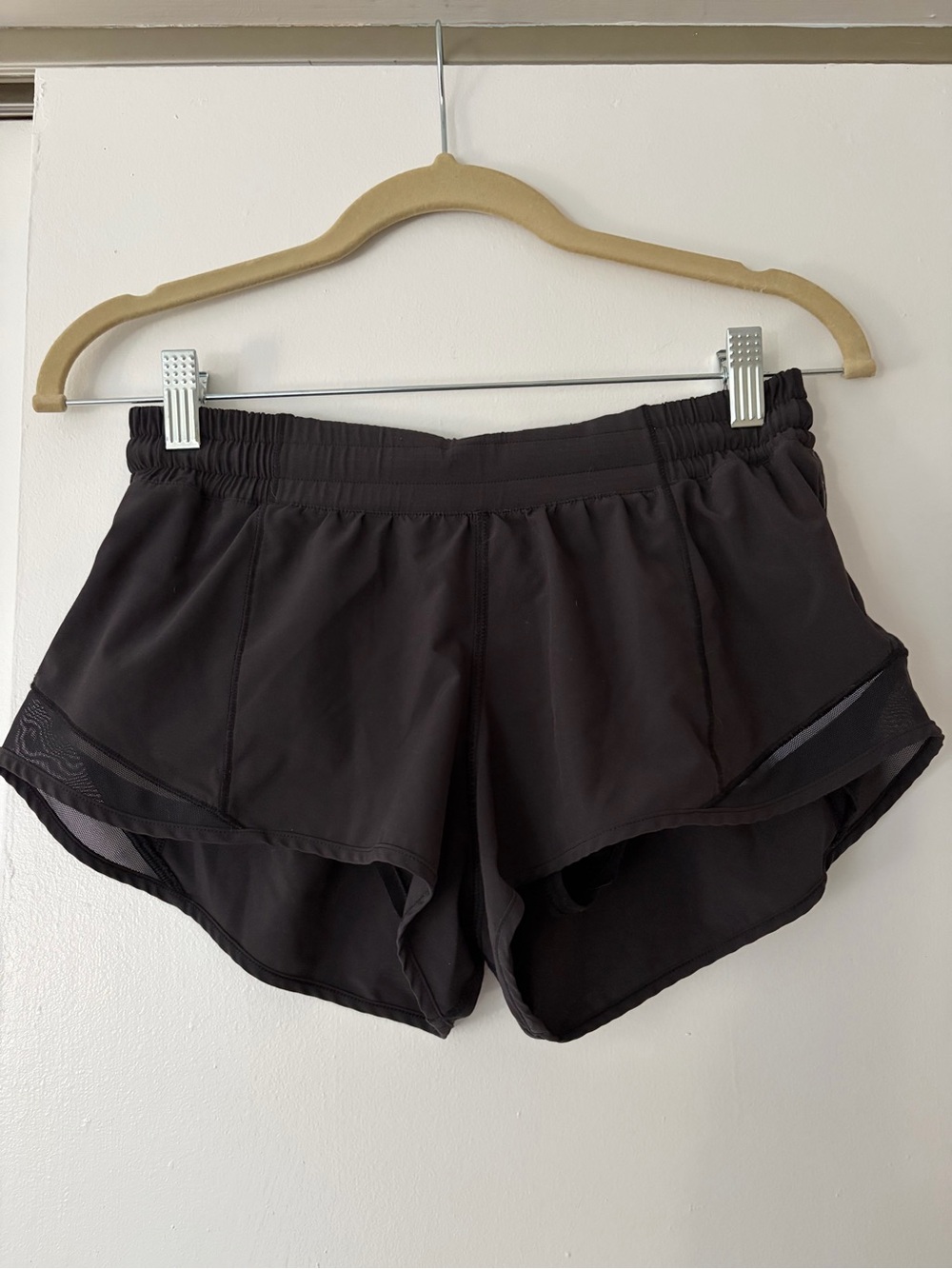 Lululemon Hotty Hot Low Rise Lined Shorts